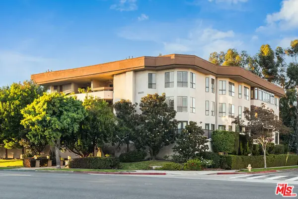 10409 Riverside Drive #203, Toluca Lake, CA 91602