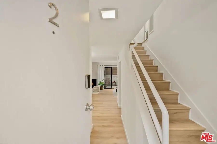 1532 9th Street #2, Santa Monica, CA 90401 - Image #3