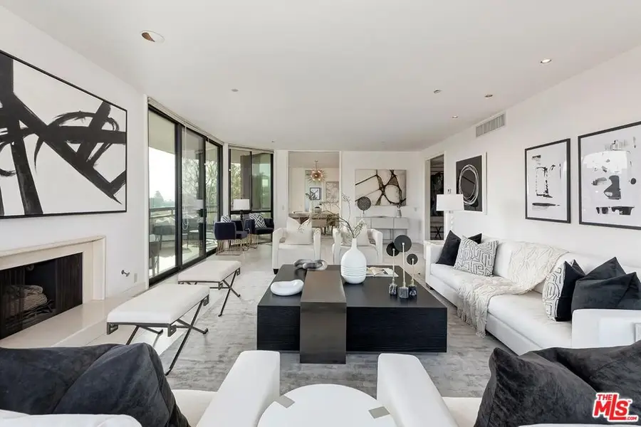 300 N Swall Drive #307, Beverly Hills, CA 90211 - Image #2