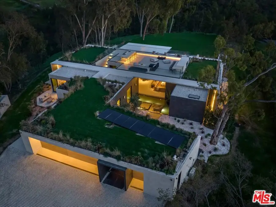 29200 Larkspur Lane, Malibu, CA 90265 - Image #3