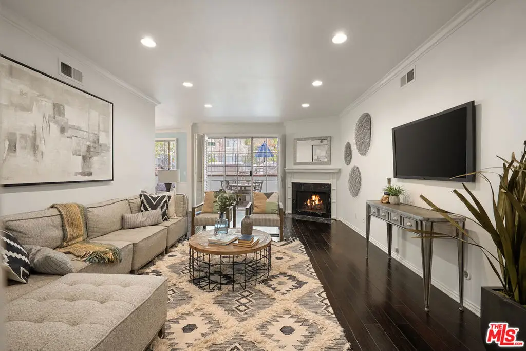 11667 Gorham Avenue #206, Los Angeles, CA 90049 - Image #1