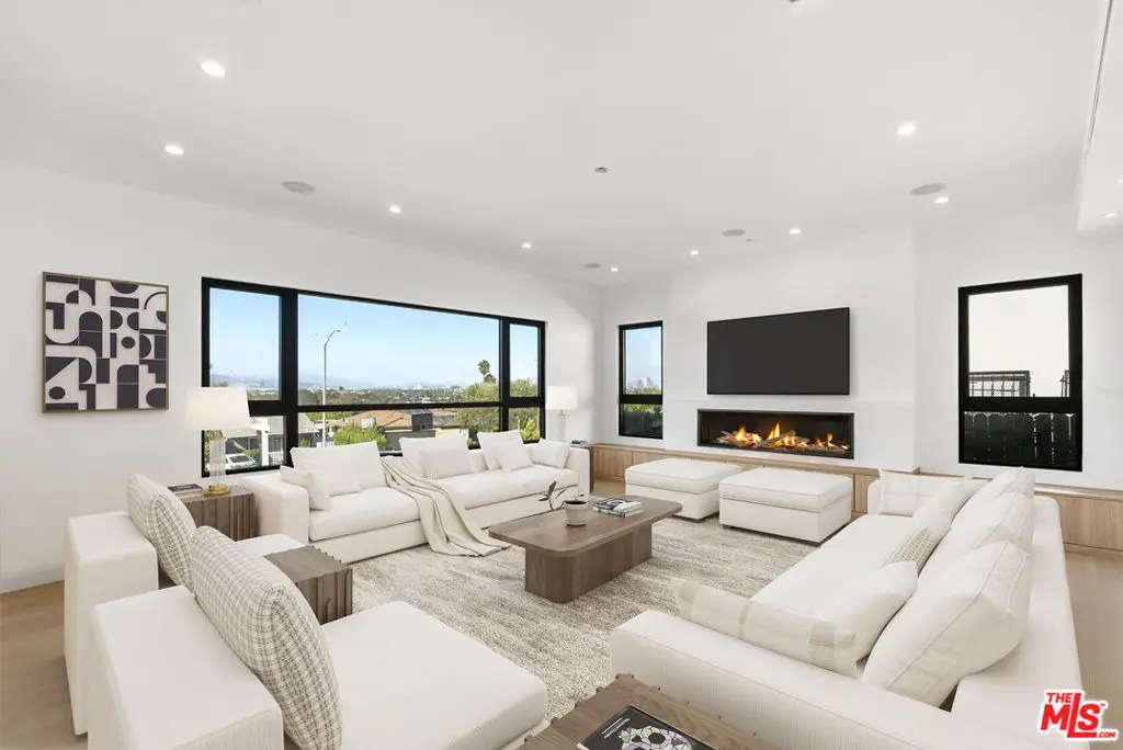 5280 Sanchez Drive, Los Angeles, CA 90008 - Image #1