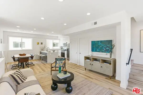 14667 W Sara Lane, Panorama City, CA 91402