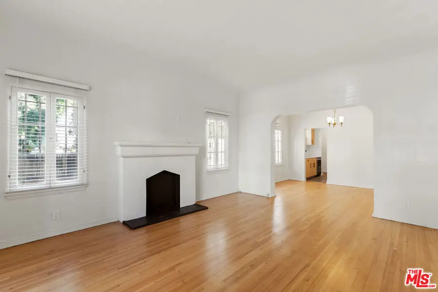 726 S Dunsmuir Avenue, Los Angeles, CA 90036 - Image #2