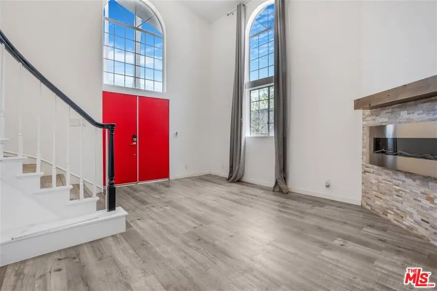 2481 S Bundy Drive, Los Angeles, CA 90064 - Image #3