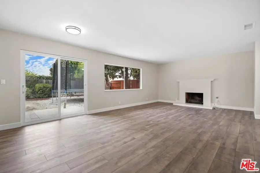 2749 Amber Wood Place, Thousand Oaks, CA 91362 - Image #3