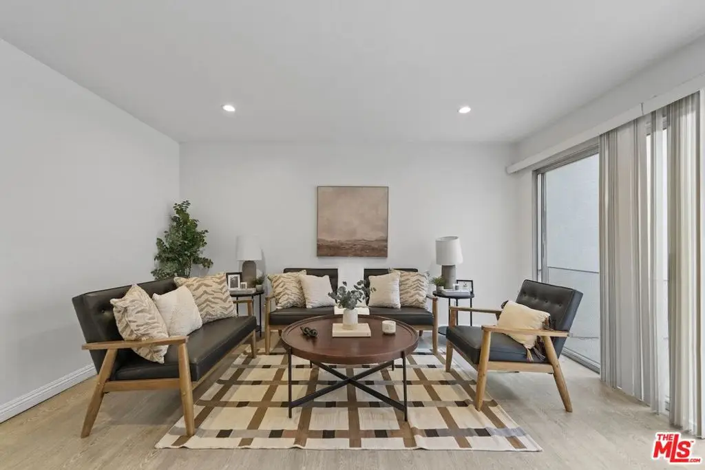 18518 Mayall Street #H, Northridge, CA 91324 - Image #1