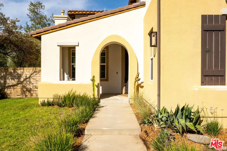 1952 Hazel Nut Court, Agoura Hills, CA 91301 - Image #3