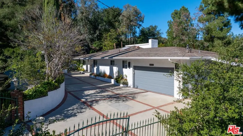 12004 Briarvale Lane, Studio City, CA 91604 - Image #1