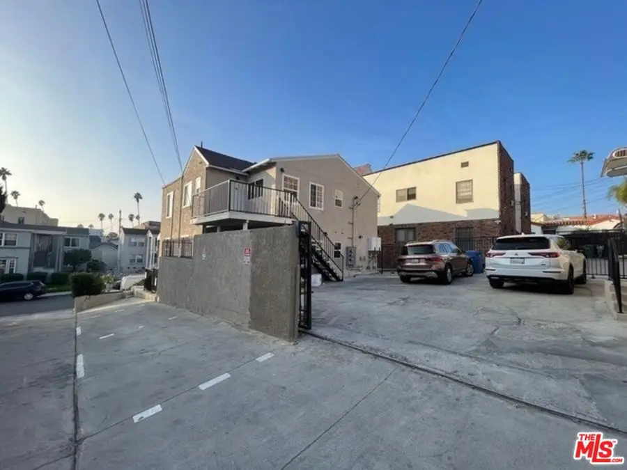 158 N Edgemont Street, Los Angeles, CA 90004 - Image #2