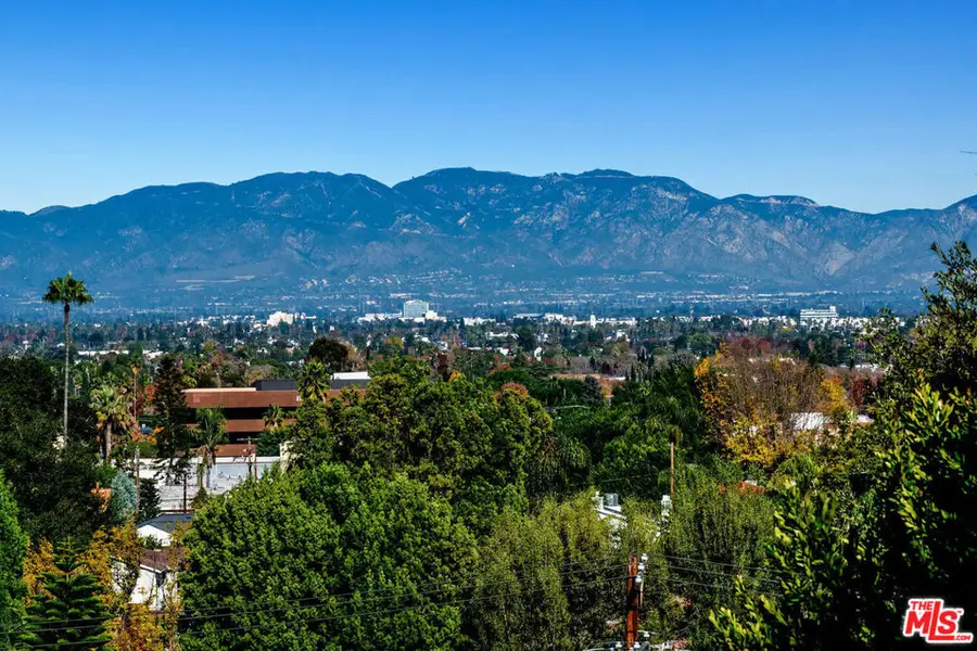 15213 Del Gado Drive, Sherman Oaks, CA 91403 - Image #2