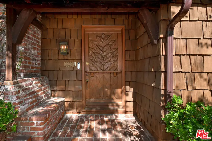 15213 Del Gado Drive, Sherman Oaks, CA 91403 - Image #3