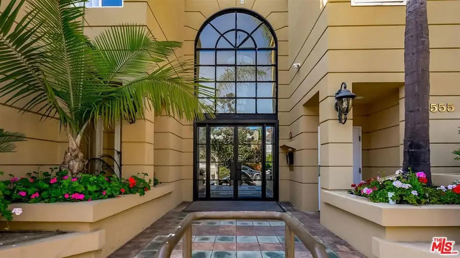 10555 Ashton Avenue #201, Los Angeles, CA 90024 - Image #3