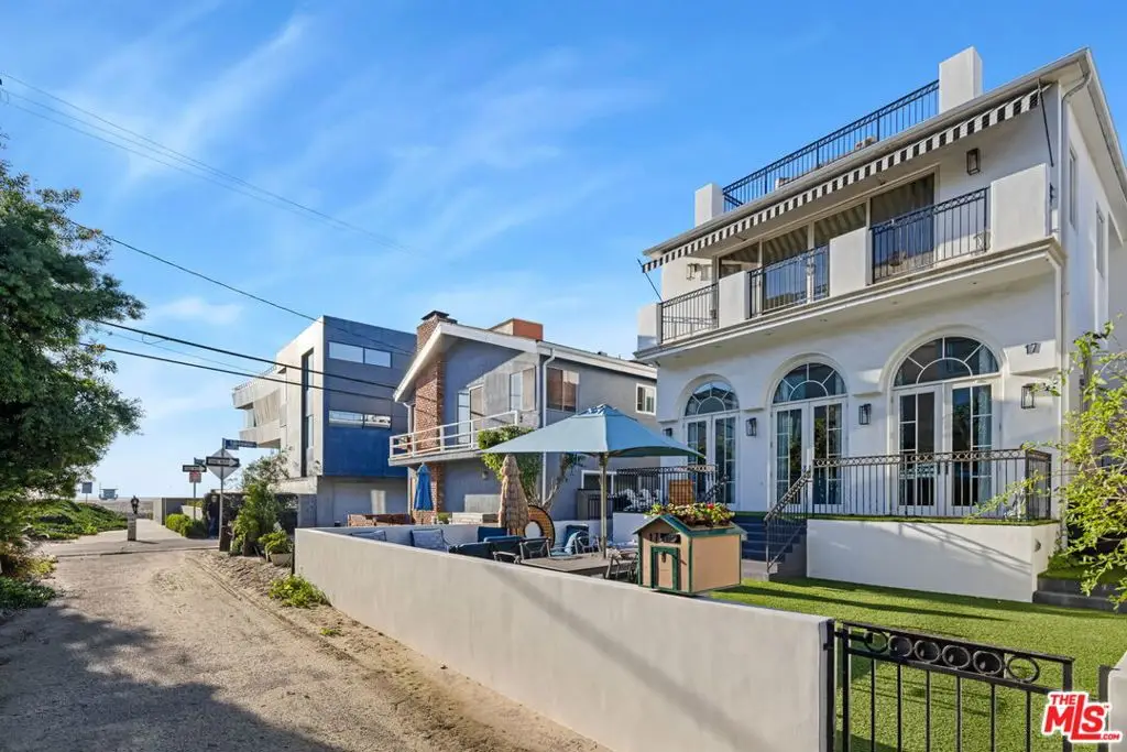 17 Privateer Street, Marina Del Rey, CA 90292 - Image #1