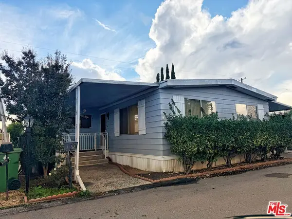 8801 Eton Avenue #86, Canoga Park, CA 91304