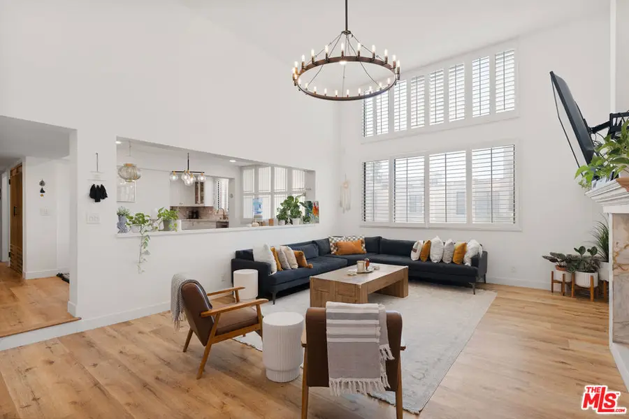 14521 Benefit Street #307, Sherman Oaks, CA 91403 - Image #3