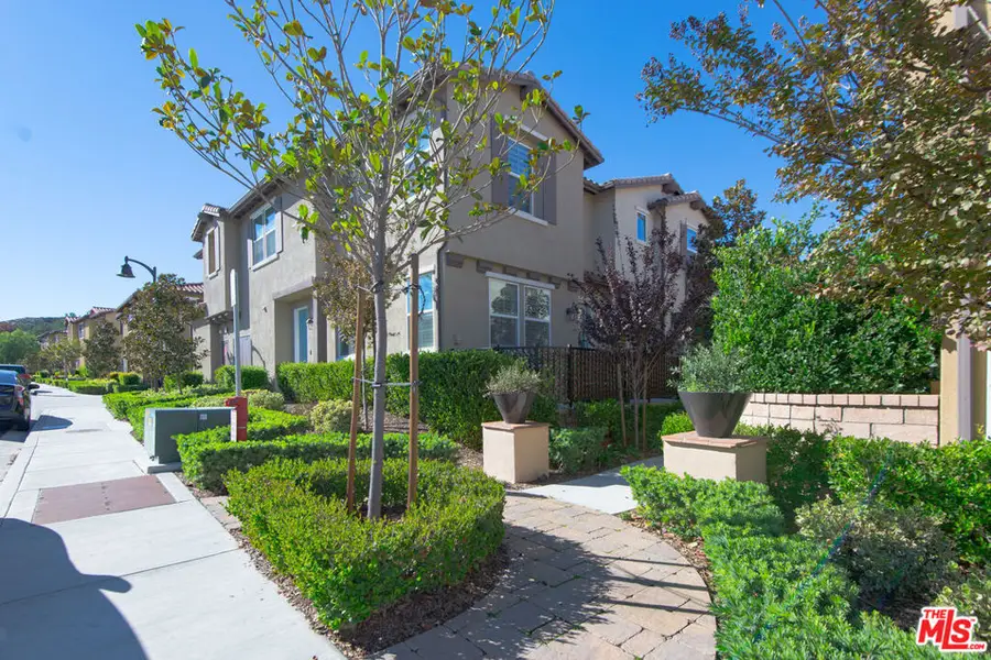 28649 Jardineras Drive, Valencia, CA 91354 - Image #2