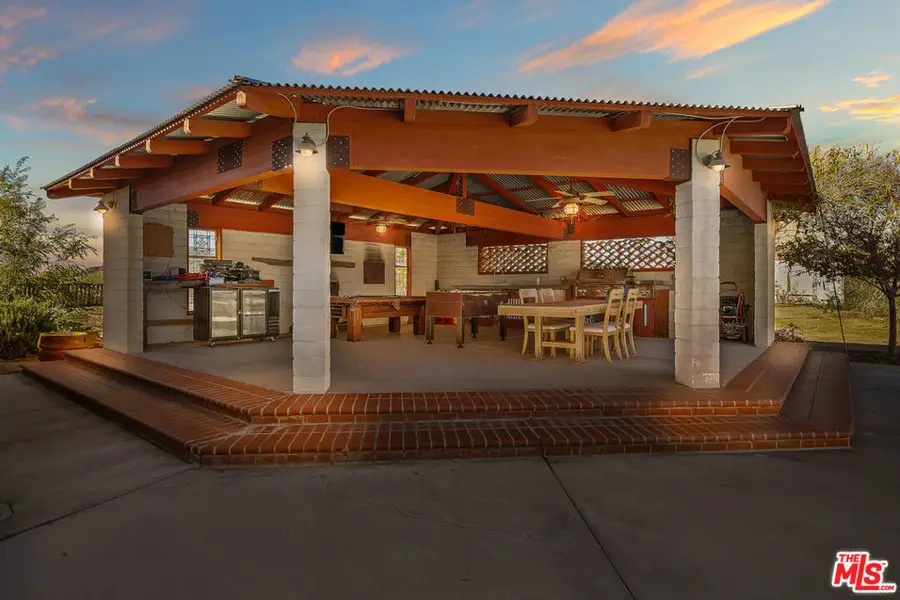 15617 Mondamon Road, Apple Valley, CA 92307 - Image #3