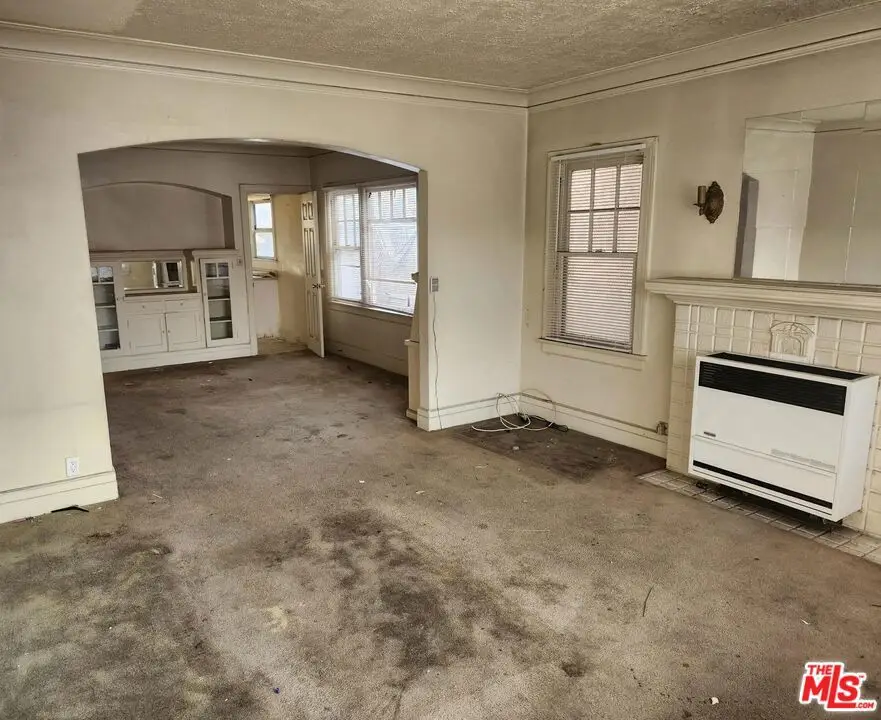 4260 S Figueroa Street, Los Angeles, CA 90037 - Image #2