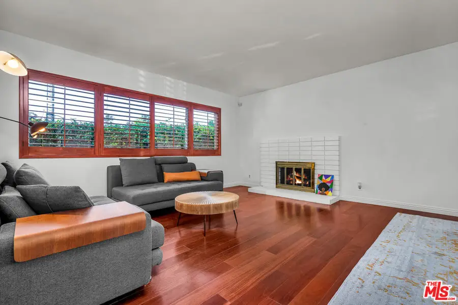 2925 Dona Susana Drive, Studio City, CA 91604 - Image #3