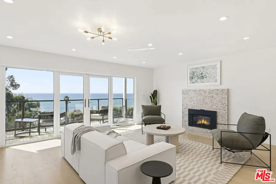 2442 S Coast Highway #3, Laguna Beach, CA 92651 - Image #2