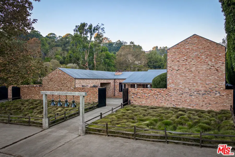 13215 Riviera Ranch Road, Los Angeles, CA 90049 - Image #2