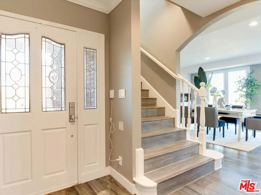 3661 Sunswept Drive, Studio City, CA 91604 - Image #3