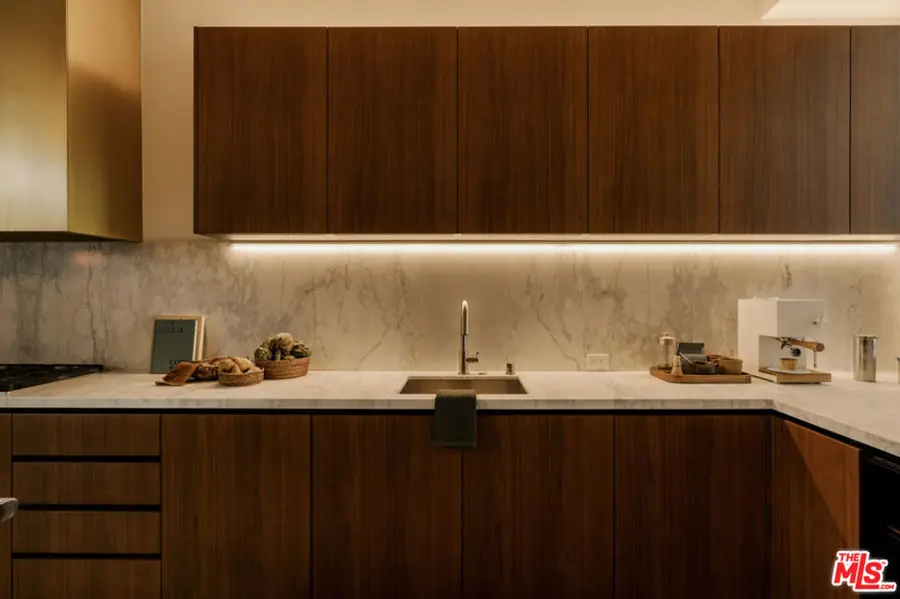 702 N Doheny Drive #101, West Hollywood, CA 90069 - Image #2