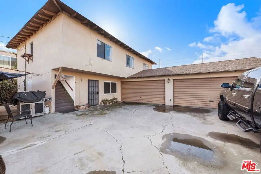 1925 Wallace Avenue, Costa Mesa, CA 92627 - Image #2