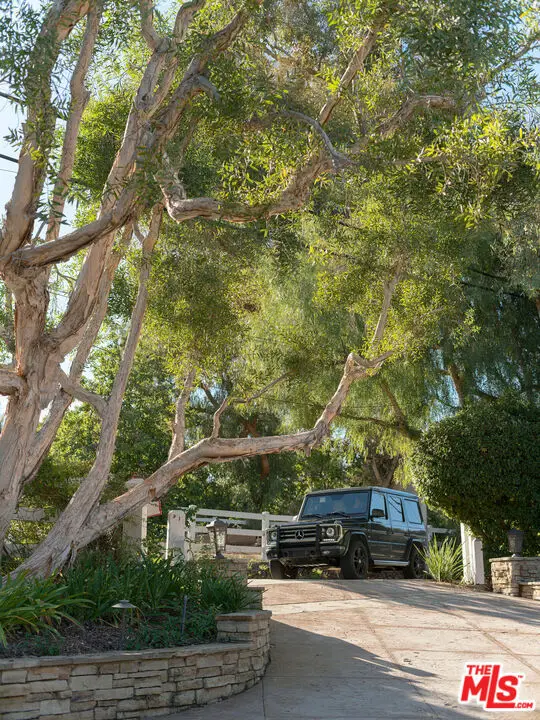 2 Eucalyptus Lane, Rolling Hills, CA 90274 - Image #2