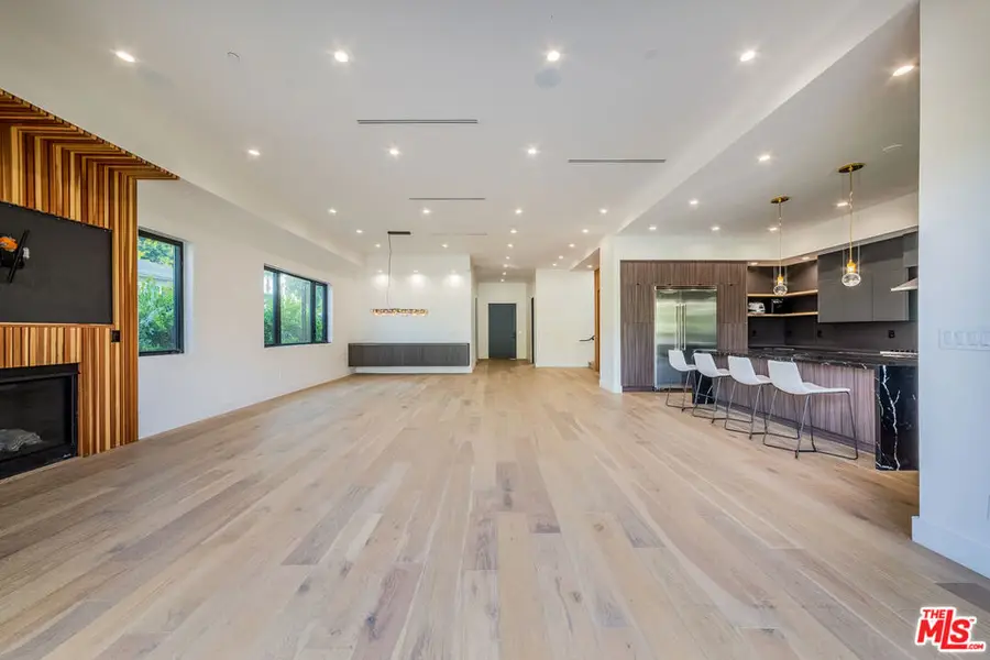 3932 Glencoe Avenue, Venice, CA 90291 - #3