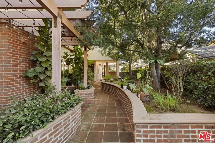 272 N Chester Avenue #101, Pasadena, CA 91106 - Image #3