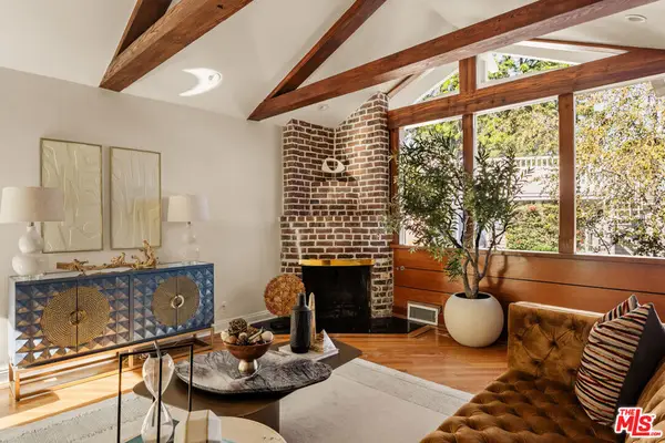 8957 Appian Way, Los Angeles, CA 90046