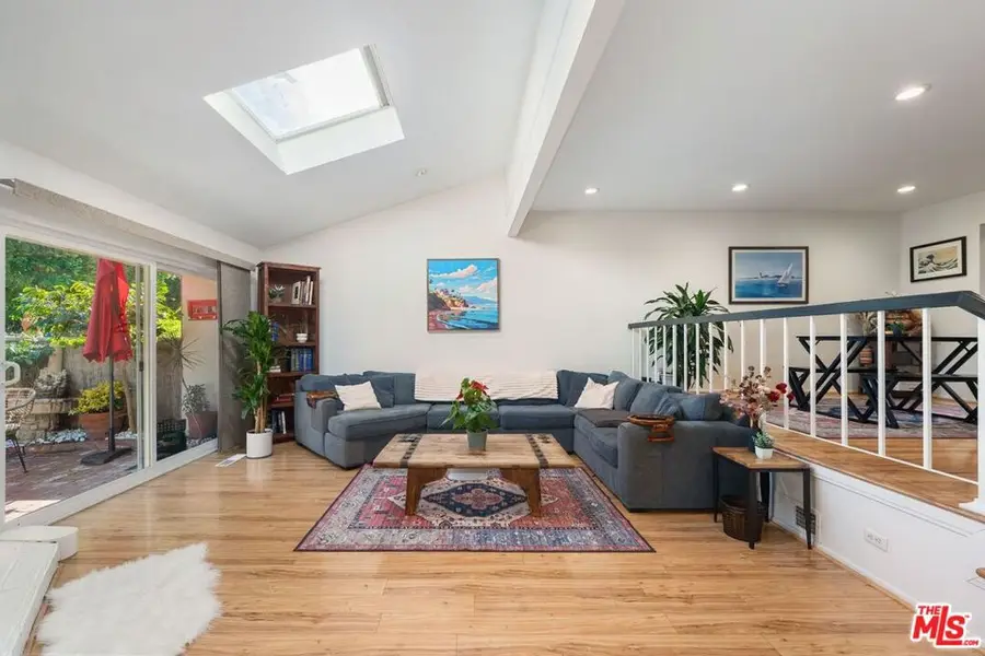 17084 Palisades Circle, Pacific Palisades, CA 90272 - Image #3