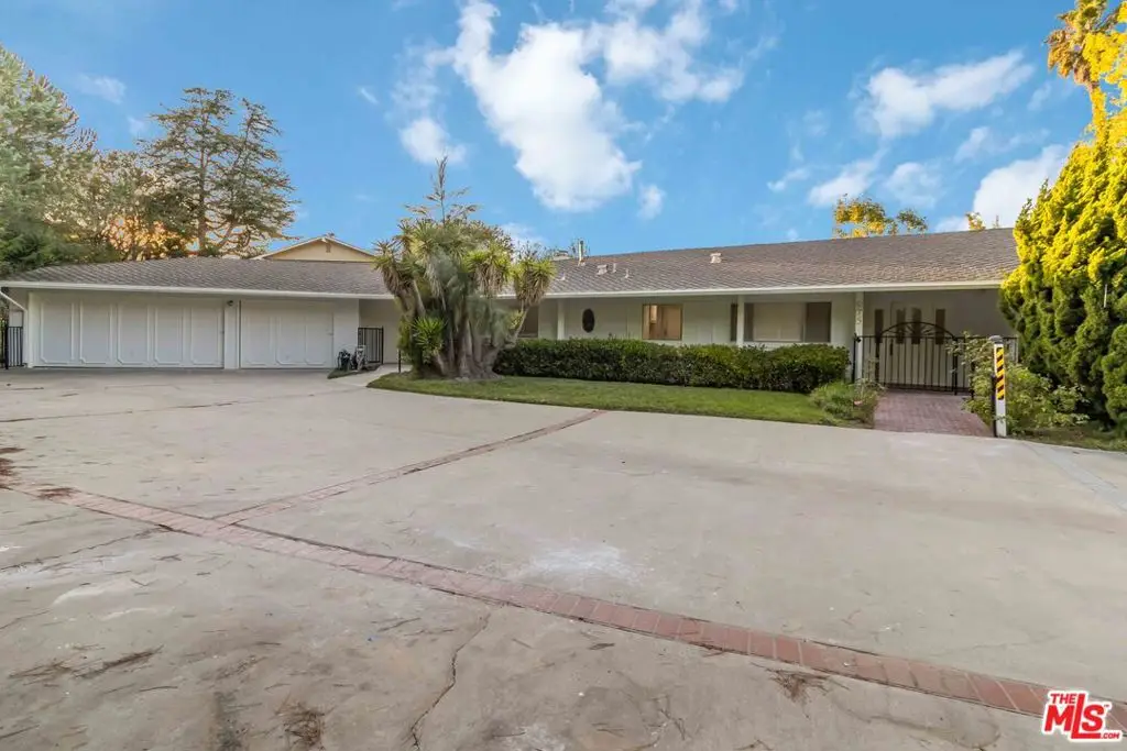 975 Valley Vista Drive, Camarillo, CA 93010 - #1