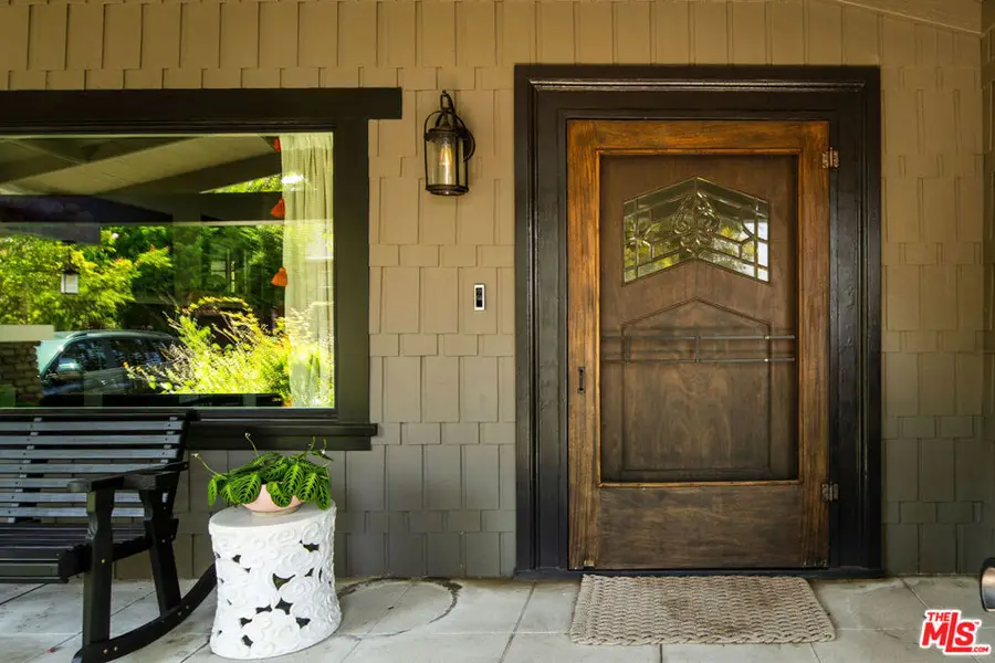 379 N Wilton Place, Los Angeles, CA 90004 - Image #3