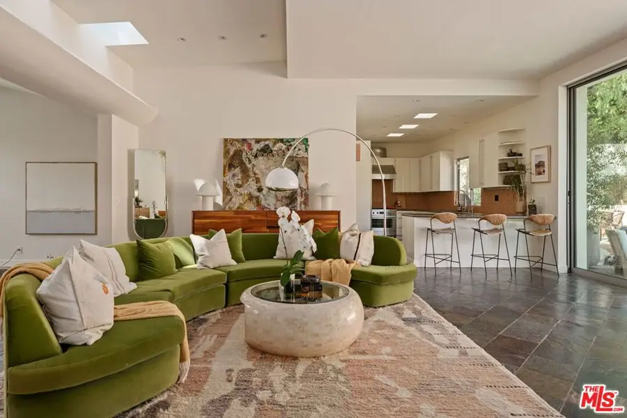 8137 Amor Road, Los Angeles, CA 90046 - Image #3