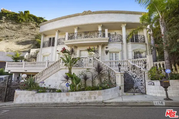 2258 Gloaming Way, Beverly Hills, CA 90210