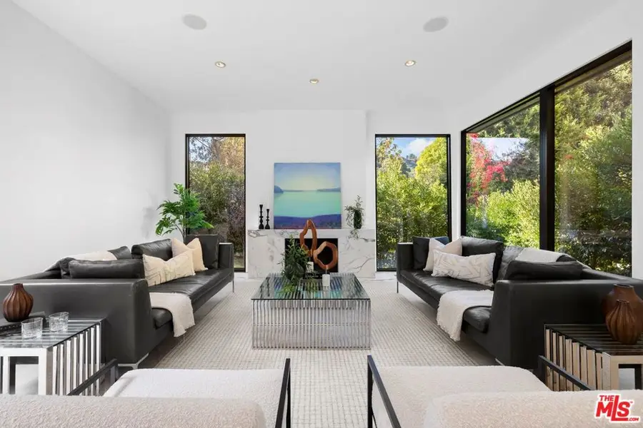 10558 Fontenelle Way, Los Angeles, CA 90077 - Image #2