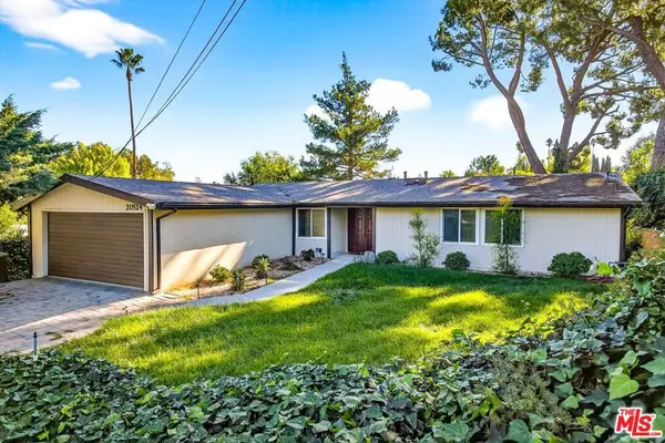 20524 Rhoda Street, Woodland Hills, CA 91367