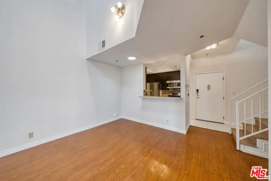 525 S Berendo Street #405, Los Angeles, CA 90020 - Image #2