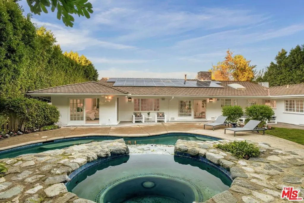 15550 Valley Vista Boulevard, Encino, CA 91436 - Image #1