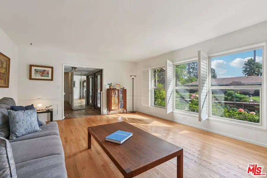 4511 Jubilo Drive, Tarzana, CA 91356 - Image #3