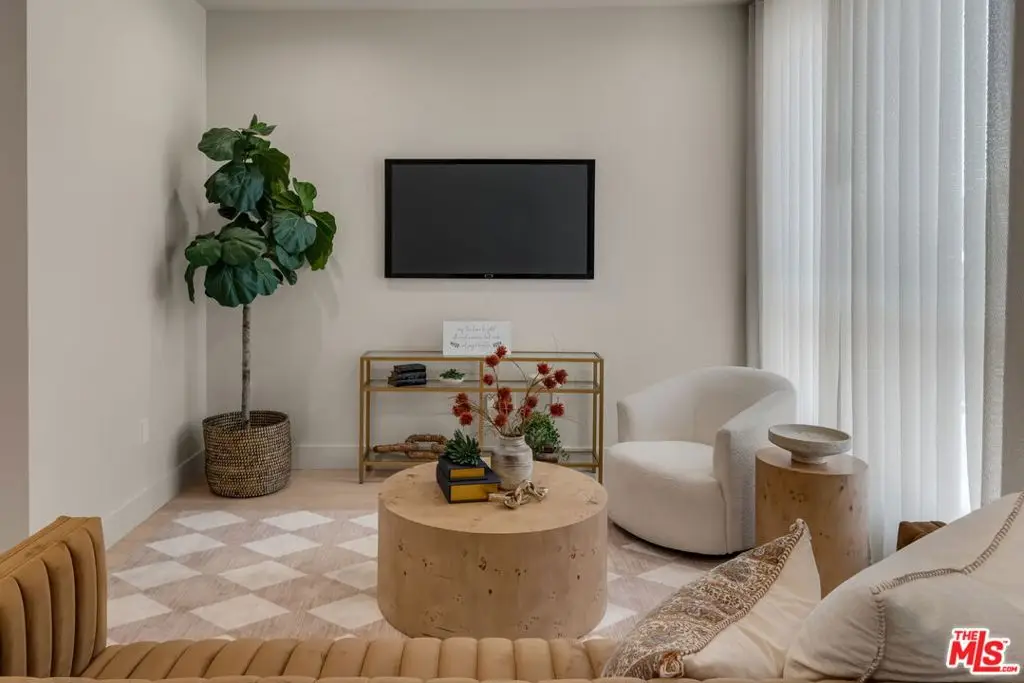 117 Plymouth Street, Inglewood, CA 90302 - Image #1