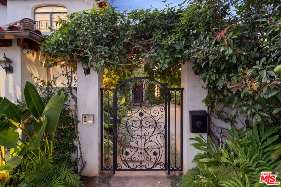 7427 Henefer Avenue, Los Angeles, CA 90045 - #2