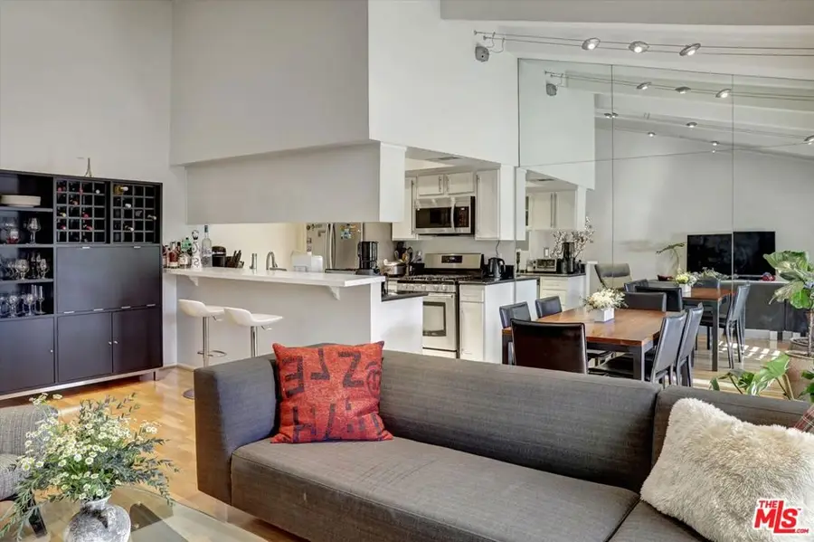 2700 E Cahuenga Boulevard #1301, Los Angeles, CA 90068 - Image #3