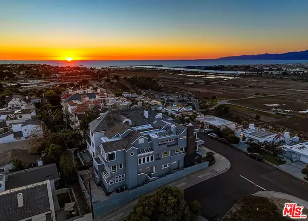 7800 Veragua Drive, Playa Del Rey, CA 90293