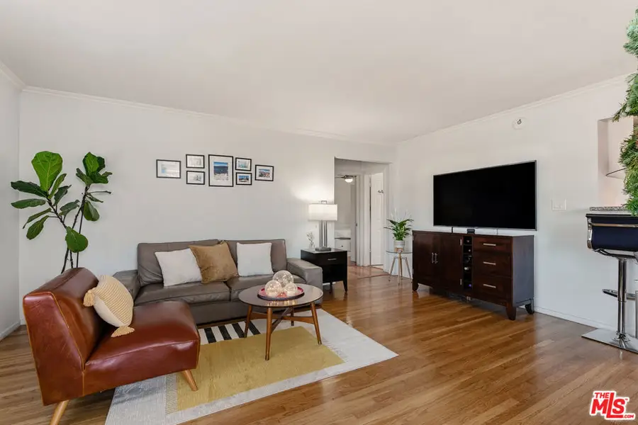 7706 Shady Cove Avenue, Burbank, CA 91504 - Image #3