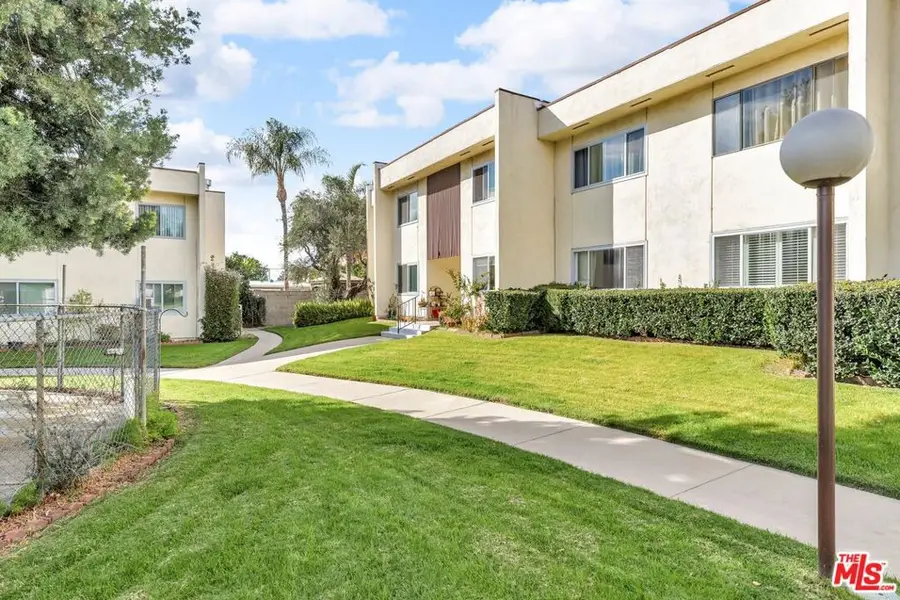 11813 Runnymede #17, North Hollywood, CA 91605 - Image #2