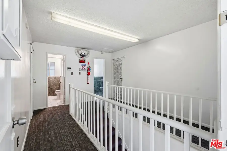 2048 W Florence Avenue, Los Angeles, CA 90047 - #3